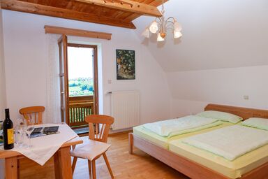 Weingut & Gästehaus Pfeifer St. Anna am Aigen - Weingartenappartement mit Balkon | 2 Doppelzimmer