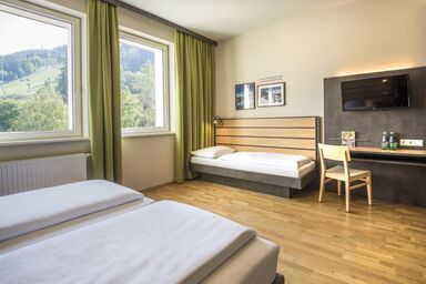 JUFA Hotel Schladming*** - Superior Dreibettzimmer  Frühstück