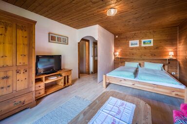 Floachhof - qualitätsgeprüfter 4 Blumen Urlaub am Bauernhof - Ferienwohnung Wiesengrün