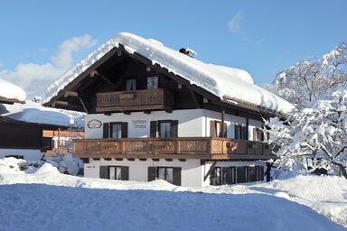 Landhaus Viktoria - Drei-Raum-Ferienwohnung für 2-4 Personen. 65m², 2 getr. Schlafzimmer,  Ost- und Westbalkon