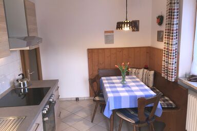 Ferienwohnung Weißenbacher - Ferienwohnung 70 qm, f. 2-4 Pers., 2 getr.Schlafzimmer, Balkon mit Bergblick