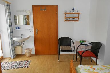 Lenzenhof, Familie Christian und Stefanie Spitzl - Doppelzimmer mit Zustellbett, Etagen DU/WC auf Bauernhof