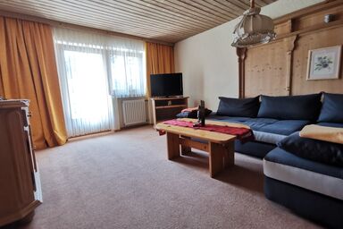 Ferienwohnung Sturm - Sonnige Ferienwohnung, Terrasse, Küche, 1 Schlafzimmer, 1 Wohnschlafzimmer