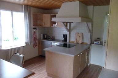 Meistereders Ferienwohnung - Ferienwohnung 65 qm, für 2-4 Personen, 2 Schlafzimmer, Balkon, Nichtraucher