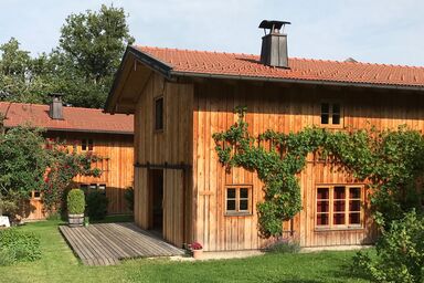 Lohei - Chalets im Chiemgau - Chalet am Birnbaum, 140 qm für 2-6 Personen, 2 Schlafzimmer, 2 Bäder, Sauna