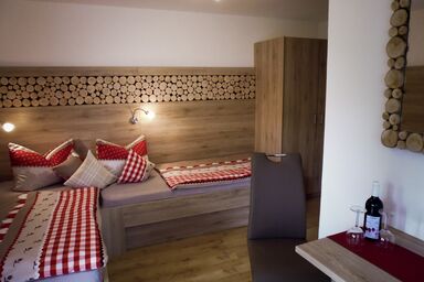 Pension Carlbauer - Doppelzimmer mit getrennten Betten. - mit WLAN