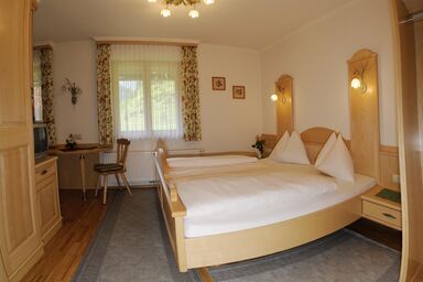 Gasthof/Pension/Appartement zur Gams - Dreibettzimmer, Bad, WC, 1 Schlafraum