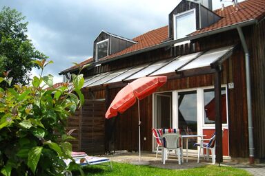 Ferienhaus in Zandt mit Grill, Garten und Terrasse
