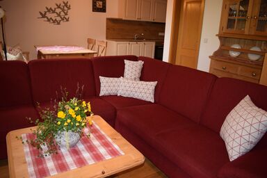 Vorderoberhauser-Hof inkl. Chiemgaukarte - Ferienwohnung Froschsee 55 qm, Balkon, Kochnische, 2 Schlafzimmer, WLAN, 4 Pers.