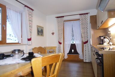 Haus am Reschenberg Ferienwohnungen - Ferienwohnung Watzmann, 2-4 Personen, 70 qm, Süd-Ost-Westbalkon, 2 Schlafzimmer