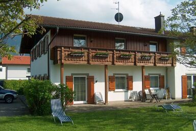 Schlossberghof Marzoll - Appartement  40qm, Wohn- und Schlafzimmer getrennt, Balkon o. Terrasse in der Römerstraße