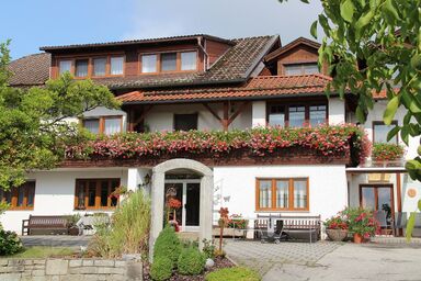 Pension Zum Ebenstein am Donausteig - Familienappartement für 4 Personen mit zwei Schlafzimmern