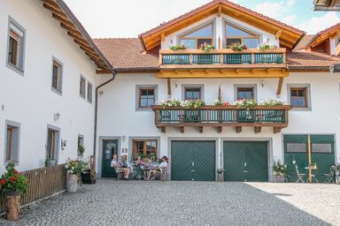 Ferienhof Naderhirn - Bauernhof - Ferienwohnung Mohnblume