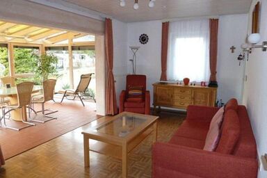 Ferienhäuser im Feriendorf Weissensee im Allgäu (E) - Ferienhaus 20-E mit Wintergarten und Garage