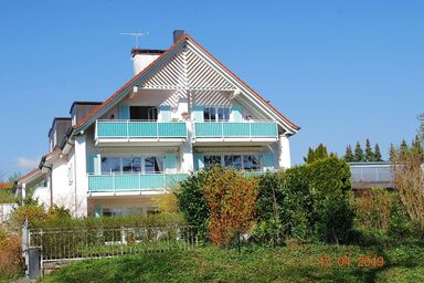 Waltraud - Waltraud: Helle Wohnung im Dachgeschoss, mit Fahrstuhl erreichbar