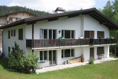 Surrieven / Friz, (Laax Dorf). 4.5 Zimmerwohnung