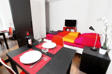 ZH Cranberry ll - Oerlikon HITrental Apartment