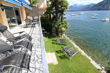 Villa "Genovese al Lago": Aussergewöhnliche Villa mit eigenem Seezugang, Hallenbad und eigener Boje