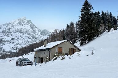 Chalet Le Basset - Family Chalet in the Swiss Alps