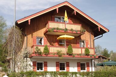 Haus Oberland - Ferienwohnung, Nr. 2, 48 qm Dachgeschoss, 1 separates Schlafzimmer