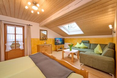 Gästehaus Rosin - Ferienwohnung Kampenwand, 40qm, Balkon