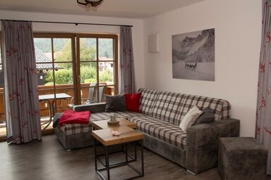 Haus im Moos - Chiemgau Karte - Ferienwohnung 3, Stoißeralm für 4 Personen, 2 Schlafzimmer, Balkon, 75 m²