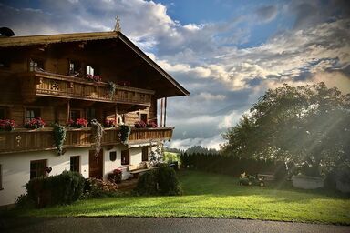 Bio Berghof Rohr - Ferienwohnung Berg Ahorn