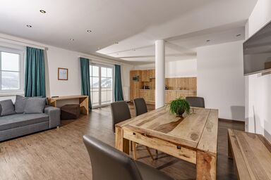 Landhaus Hubertus Wellness & Breakfast - Deluxe Apartment mit Balkon & Bergblick