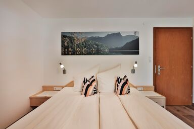 Appart Mein Fiegl - Doppelzimmer mit Zustellbett "Rote Wand"