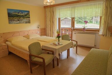 Lindenhof**, Pension - Doppelzimmer mit Dusche, WC