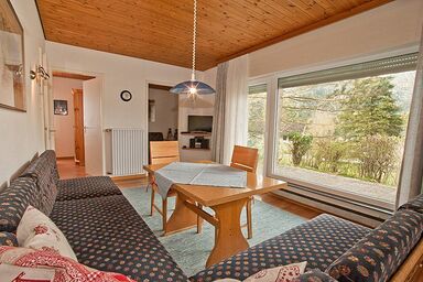 Ferienhäuser im Feriendorf Weissensee im Allgäu (F2) - Ferienhaus 28-F mit Südterrasse mit Bergblick