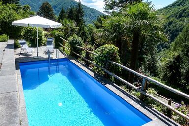 Freistehendes Chalet mit Pool und Garten am Rande eines malerischen Bergdorfes im Verzascatal