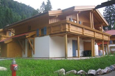 Top gepflegtes Ferienhaus in ruhiger Lage, mit Balkon, Terrasse