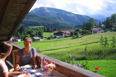 Landhaus Bachwinkl - Zwei-Raum-Ferienwohnung 42qm, DU/WC, Extra-Schlafraum, Küchenzeile, Balkon