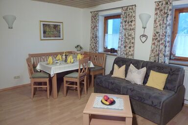 Schwarzenlehen - Ferienwohnung Nr. 2 für 1-2 Personen, 46 m², 1 Schlafzimmer, Wohnküche, Terrasse