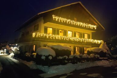 Pension Bergblick - Bungalow 125qm, Terr., Garten, Küche, 3 Schlafzimmer, Wohnzimmer, 2 Bäder, WLAN