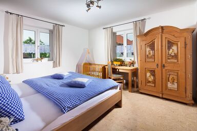 Siglbauernhof - Fewo 2 Untersberg 110 qm bis 4 Pers., 2 Schlafzimmer, Wohnküche, Balkon