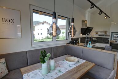 Ferienwohnungen Mountainfloor - Chiemgau Karte - Ferienwohnung für 2-5 Personen, 2 Schlafzimmer mit Terrasse und Balkon, 75 m²