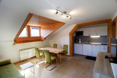 Gästehaus Libelle - Apartment mit Balkon und Seeblick