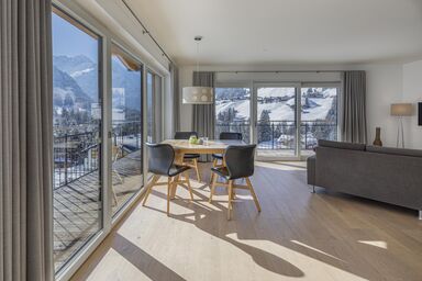 Walser Lodge - Ferienwohnung "Zwölferkopf", 80 m2, DG, Eckbalkon