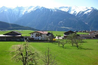 Bauernhof Gehri - Ferienwohnung Bergblick, 2 Schlafzimmer