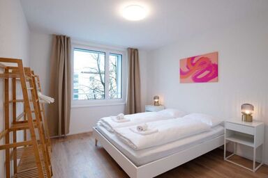 ZH Pink GF - Letzigrund HITrental Apartment