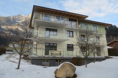 Ferienwohnung mit Terrasse und Garten