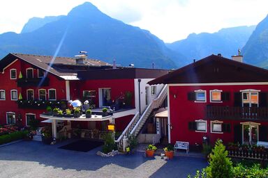 Ferienhaus mit 100 qm Dachterrasse mit Blick auf die Berge