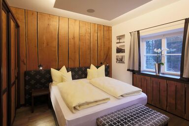 Haus Auerbach - Ferienwohnung im Erdgeschoss, 60 qm, ein separates Schlafzimmer