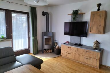 Ferienwohnung Dallinger - Ferienwohnung Dallinger, 63qm, OG, 1 Schlafzimmer, Kamin, 4 Sterne, max. 2 Pers