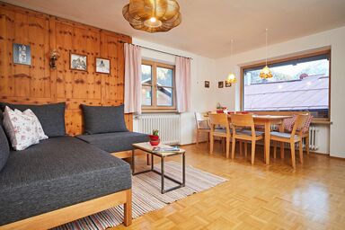 Haus Brutscher - Monika Haas - Ferienwohnung - 2 Schlafzimmer - Südbalkon
