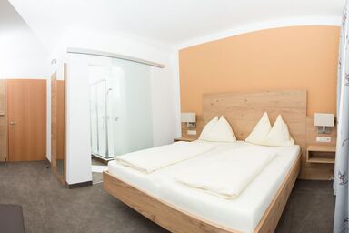 Pension Irlingerhof - Doppelzimmer mit Zustellbett