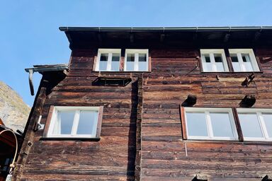 Haus Kirchplatz 4, (Zermatt).