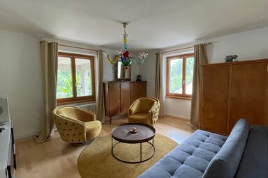 Appartement - La Maison Jaune, (St-Ursanne). Ferienwohnung (1-6 Pers.)